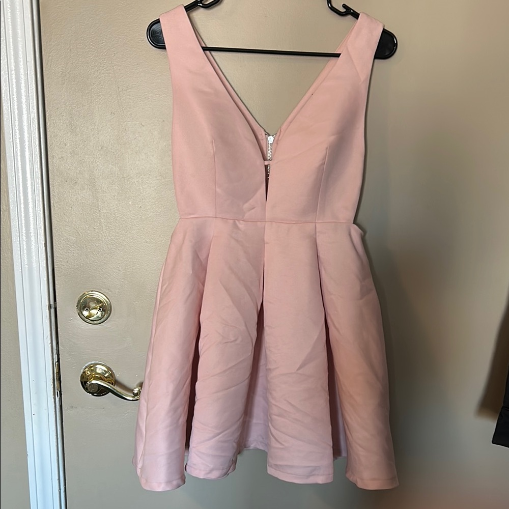 Elegant Pink Sleeveless Dress